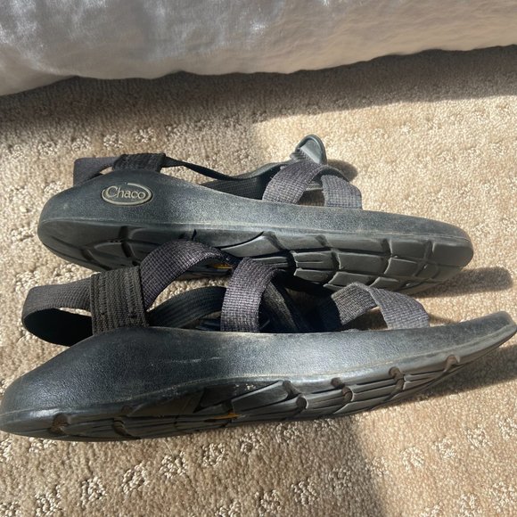 Chacos Classic 7 Black with toe loop - Picture 3 of 4